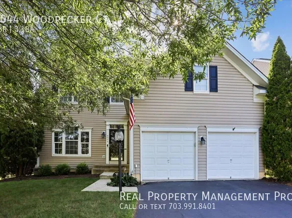 9044 Woodpecker Ct, Gainesville, VA 20155