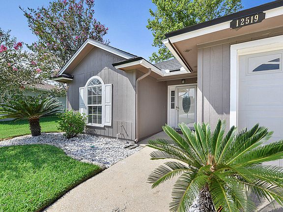 3rd image of 12519 Eagles Claw Ln