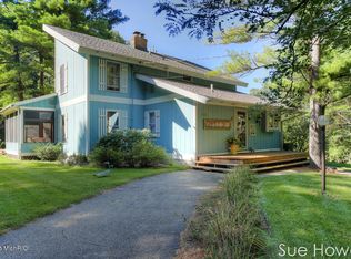 988 N Washington Rd, Lowell, MI 49331