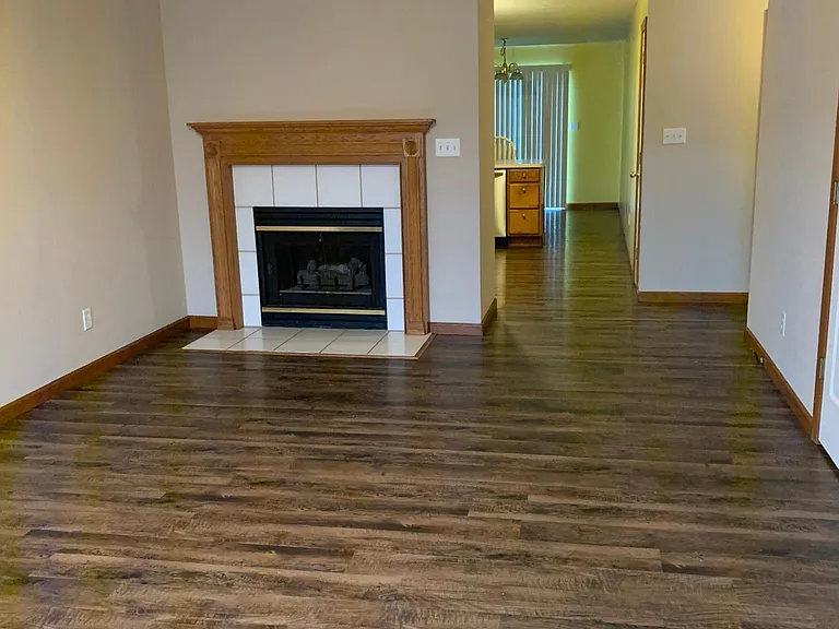 637 Oakbrook Ave — Photo 3
