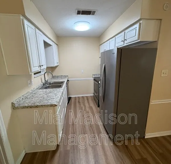 9406 Dunwoody Dr — Photo 4