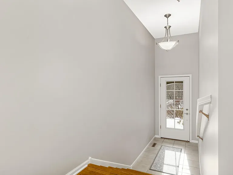 17710 Valley Cove Ct — Photo 2