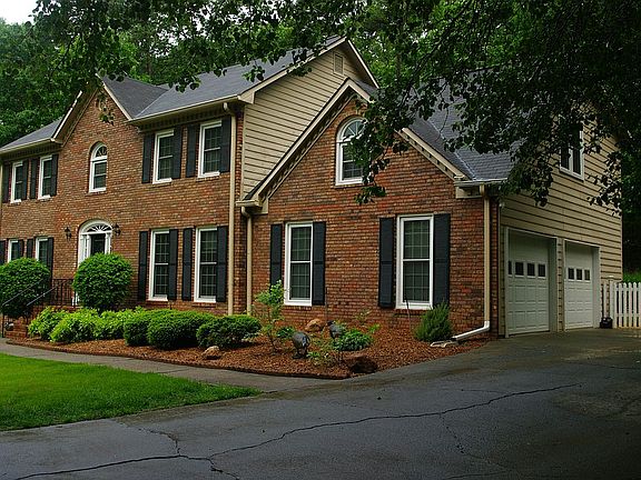 3rd image of 1433 Shadowrock Ct