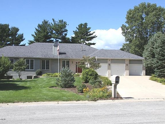 2nd image of 880 Lincoln Pines Pl