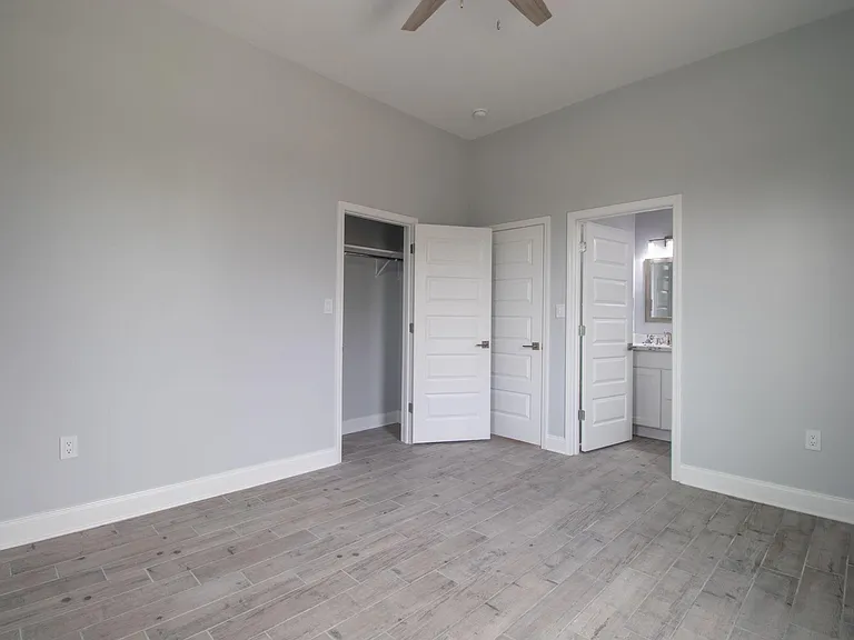 225 Winter Garden Dr #B4 — Photo 8