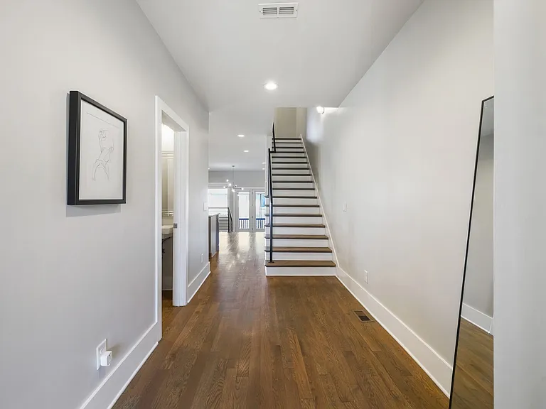 523B Weakley Ave — Photo 19