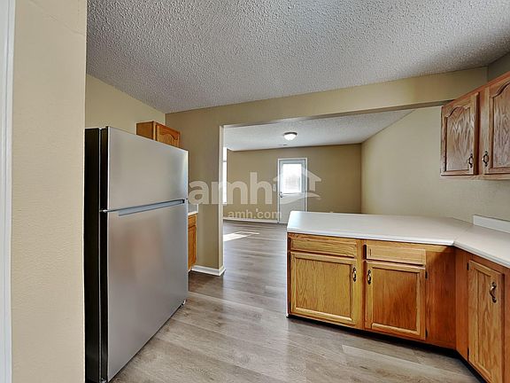 4th image of 1721 Blue Lake Dr