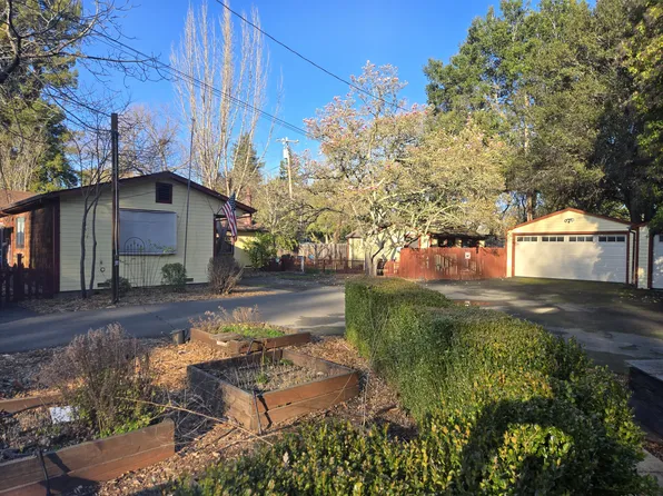 132 Steiner Ct, Santa Rosa, CA 95404