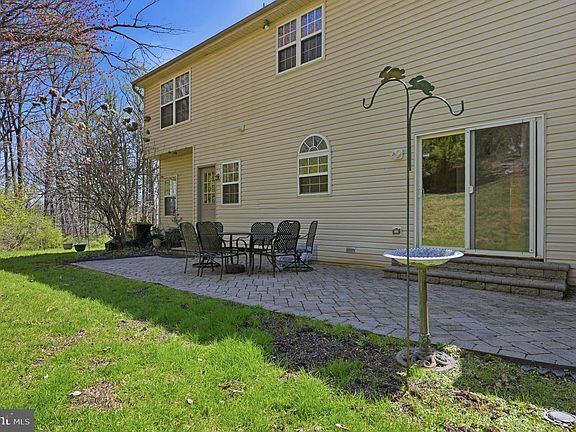 5th image of 71 Westwoods Blvd