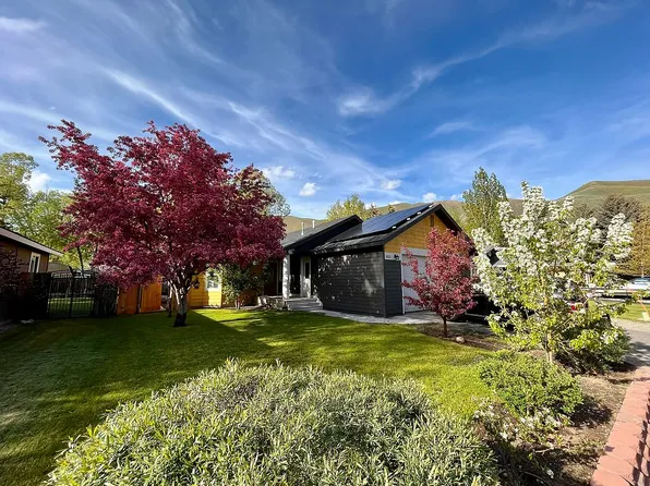 1021 Cherry Hill Dr, Hailey, ID 83333