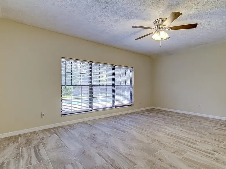 10406 Reclinata Ln — Photo 40