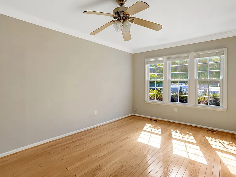 7926 Pebble Brook Ct — Photo 3
