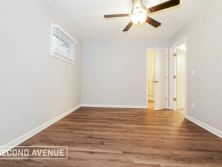 401 Lacy Ln — Photo 11