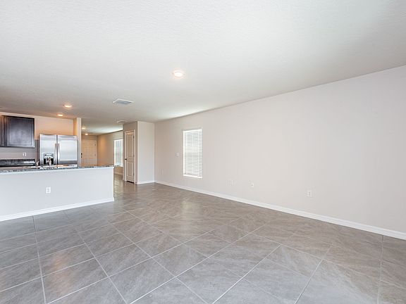 5th image of 10239 Charlotte Dr