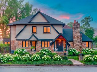 25 Varley Ln, Toronto, ON M8X2W7