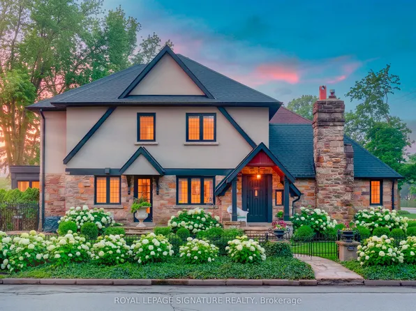 25 Varley Ln, Toronto, ON M8X 2W7