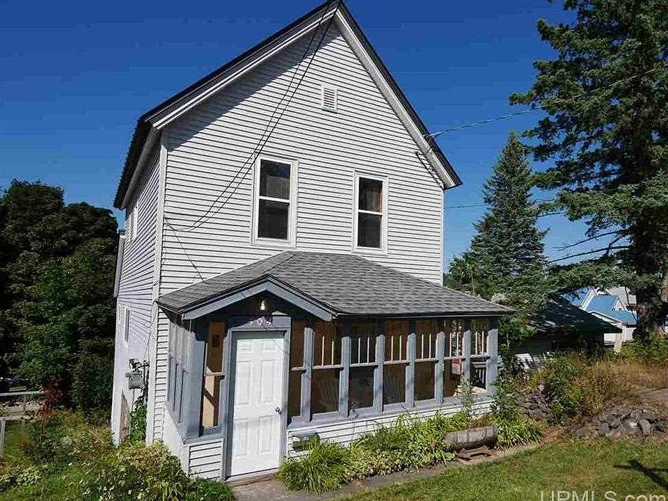 1st image of 504 W Douglass Ave