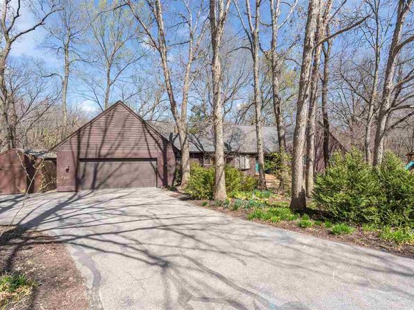 3 Pendale Ter NE, Iowa City, IA 52240