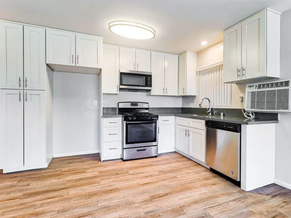 Town Center Apartments