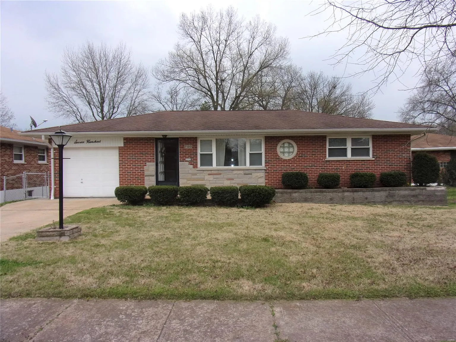 700 Dallwood Dr photo 1