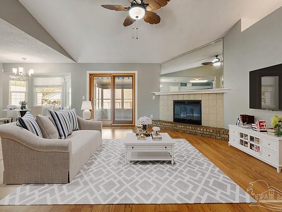 3rd image of 10748 Country Ostrich Dr