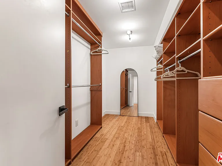 8425 Hillside Ave — Photo 42