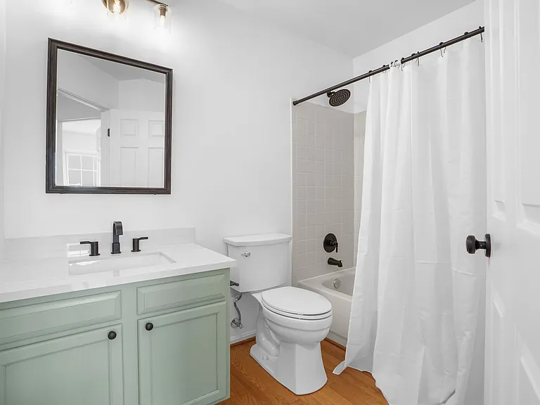 423 McDaniel Dr — Photo 11