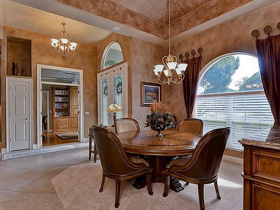 3rd image of 7614 Dunbridge Dr