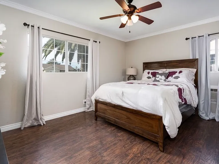 2416 S San Antonio Ave — Photo 25
