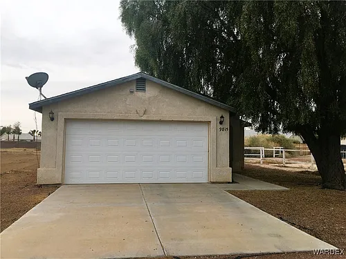 9815 S Phoenix Dr Photo 1
