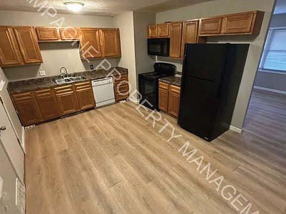 4th image of 7107 E 111th Ter