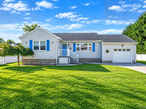 1477 6th Street, West Babylon, NY 11704