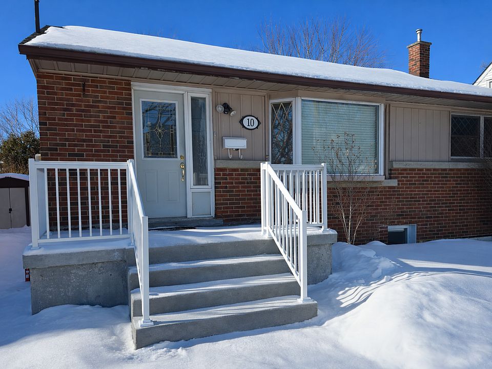 1st image of 10 Brentwood Dr