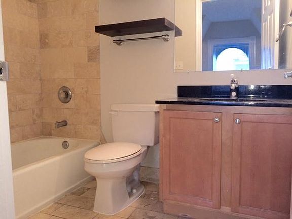 2nd image of 1904 Cherokee St APT 2N