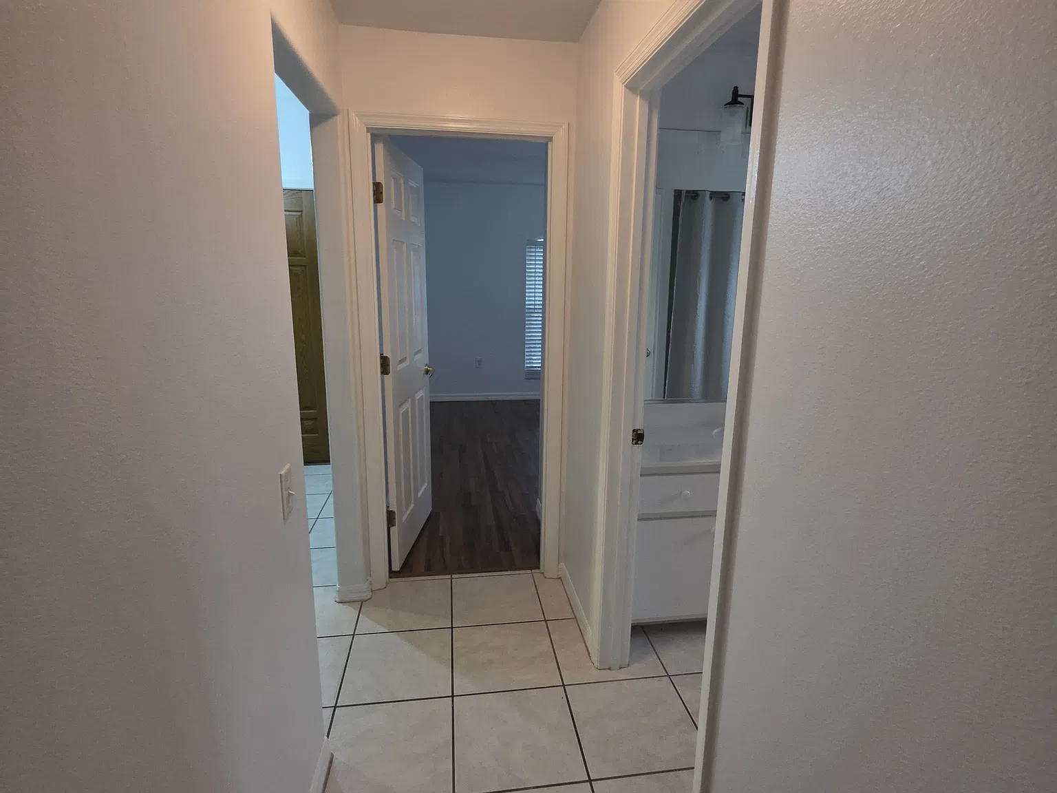 3 bed, 1692 sqft, $2,600 — Photo 3