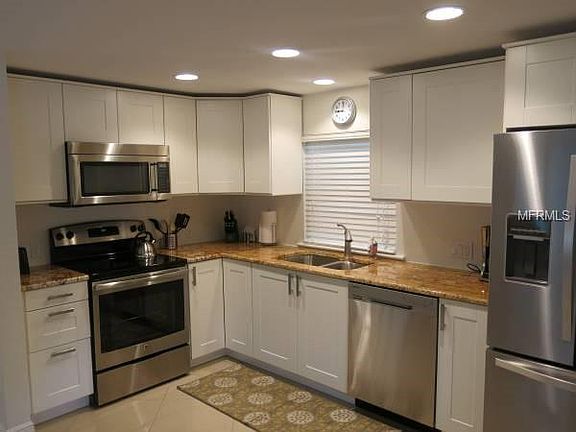 5th image of 807 Turner St APT 4