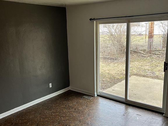 2nd image of 4113 Crest Dr APT C