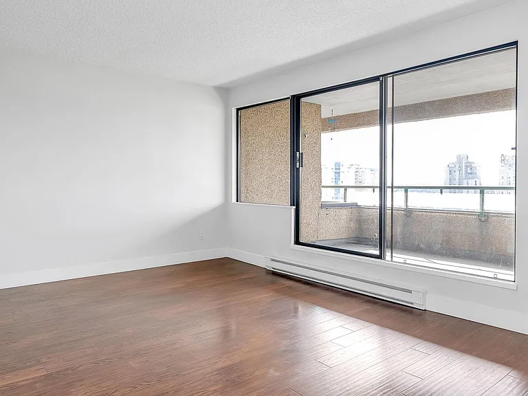 1026 Queens Ave #503 — Photo 12