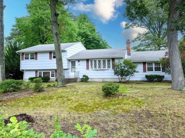 95 Blakeslee Avenue, North Haven, CT 06473