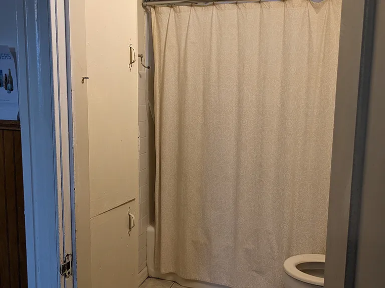 22 Edwards Sq — Photo 11