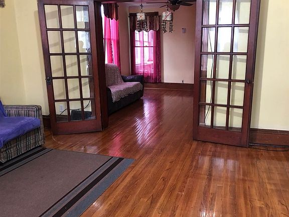 2nd image of 259-261 Valeria St