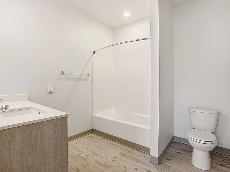 Nathan Apartments — Photo 116