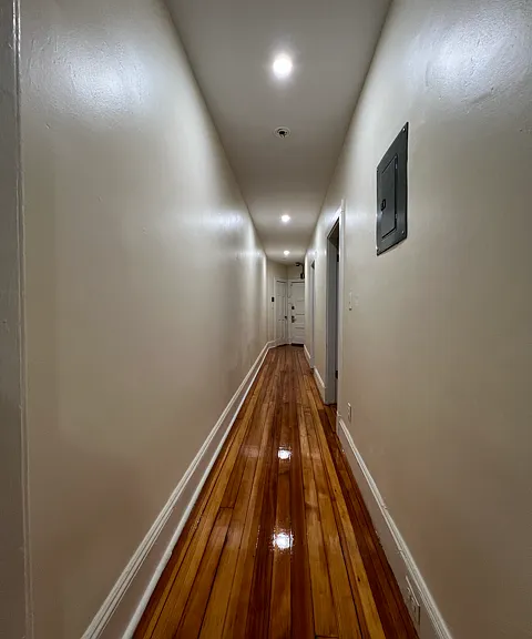 132.5 Oxford St #3 — Photo 9