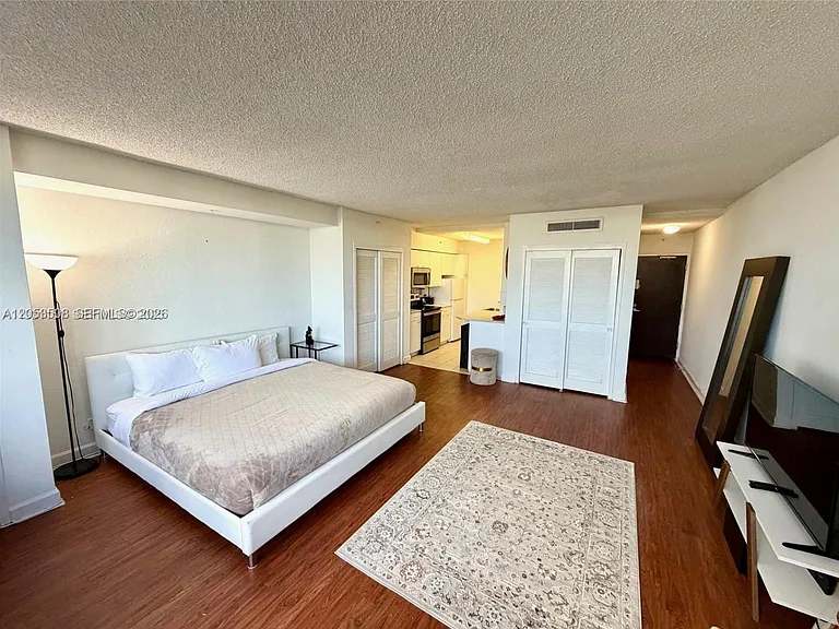 1500 Bay Rd #484S — Photo 3