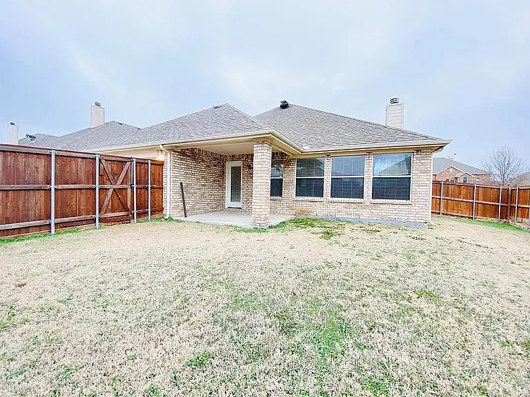 3416 Woodheights Ct — Photo 10