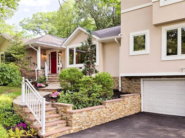 240 E Clinton Ave, Tenafly, NJ 07670