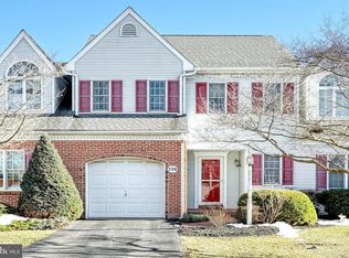 136 Carriage Hill Ln, York, PA