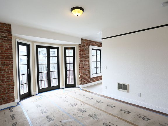 4th image of 3164 22nd St APT 16