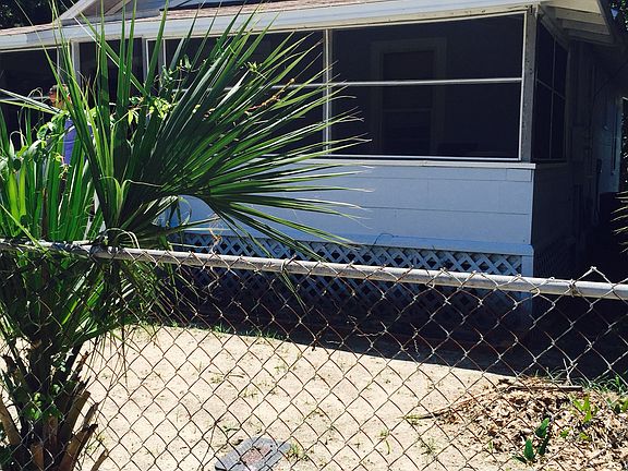 3rd image of 148 Midway Ave