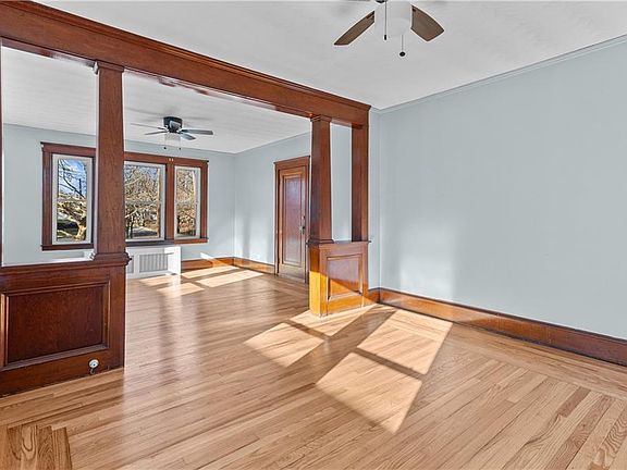 5th image of 647-649 Pleasant Valley Pkwy